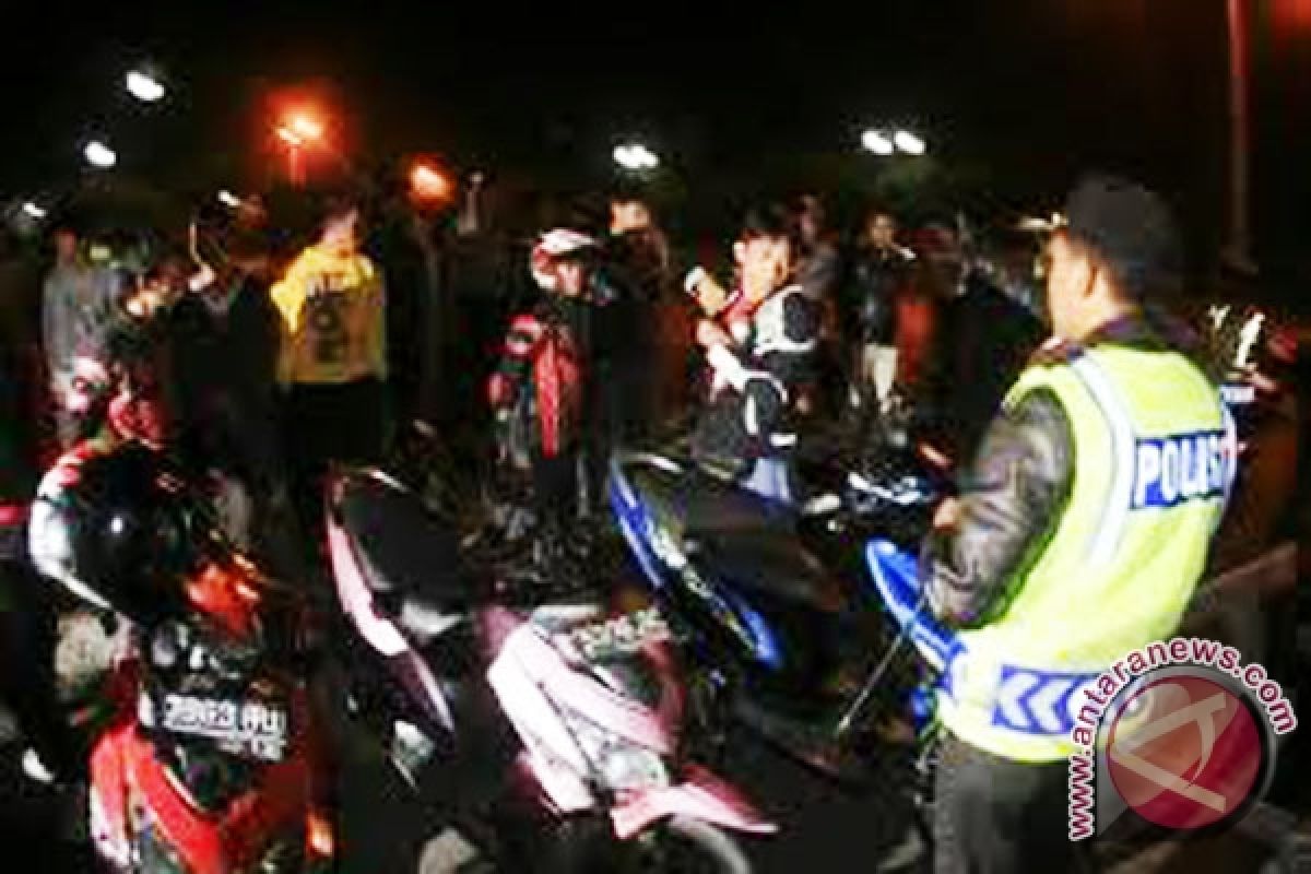 Geng motor rampok stringer tvone medan