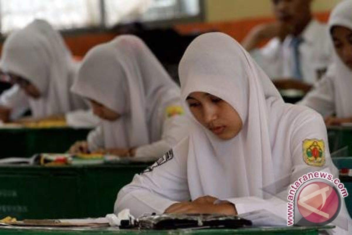 Kementerian Pendidikan Verifikasi SMK Manado Pelaksana UN