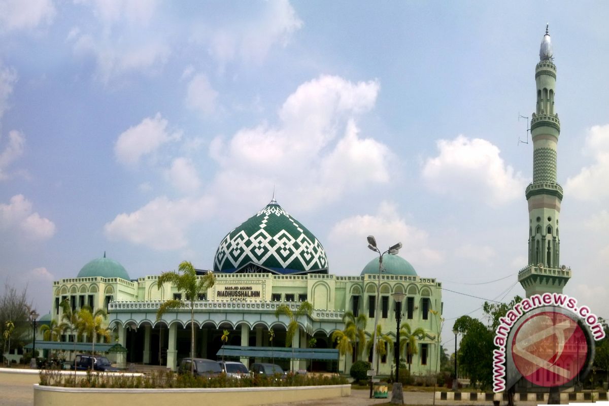 Masjid Agung Riyadushalihin