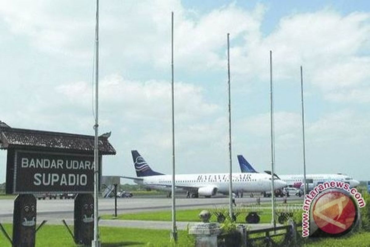 Landasan pacu bandara Supadio Pontianak diperpanjang 3.000 meter