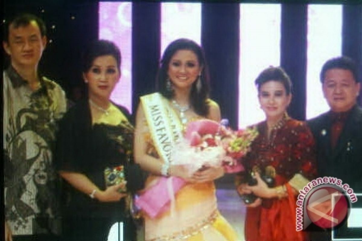 Amoy Singkawang Raih Miss Favorit 2012
