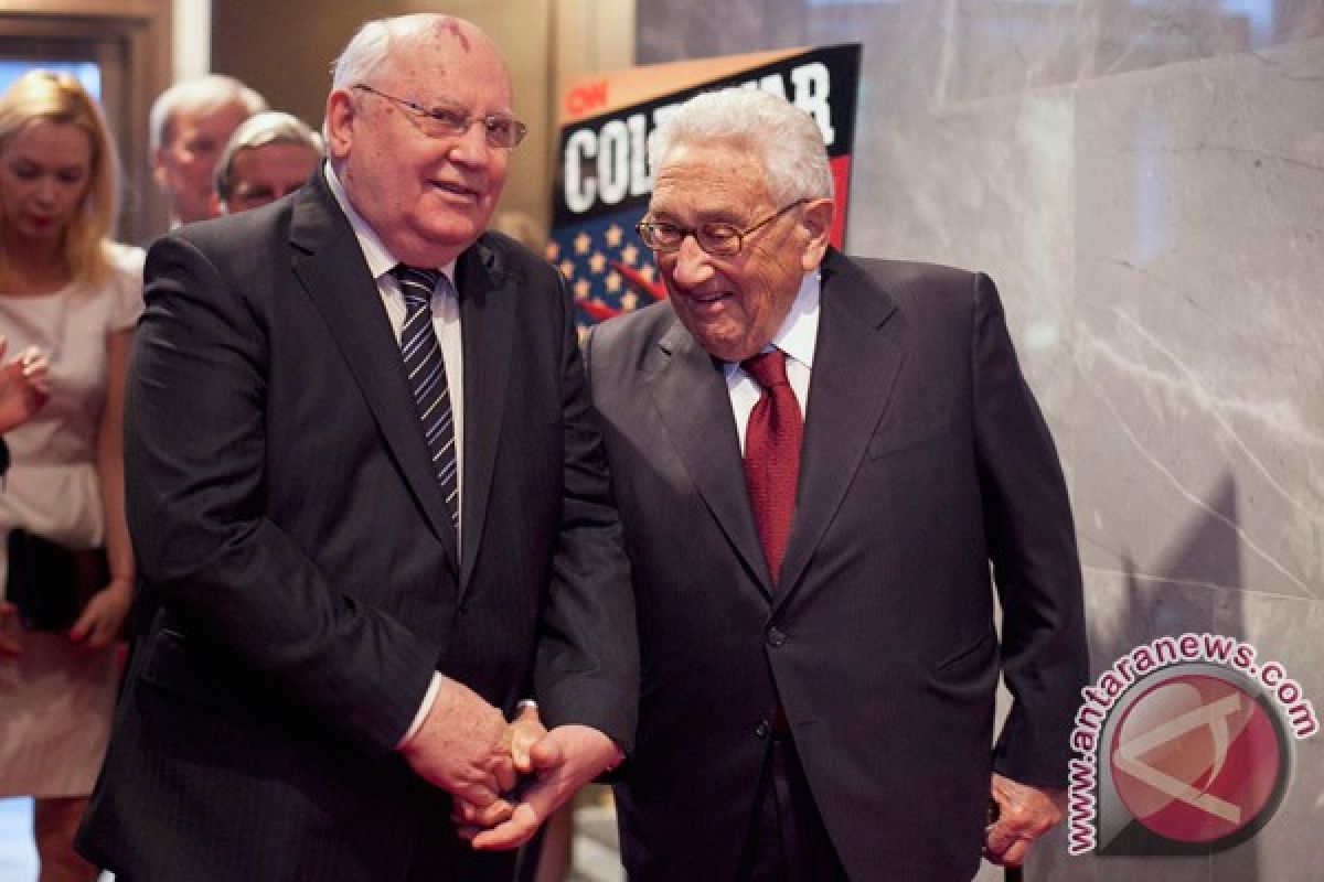 Henry Kissinger dirawat di RS New York setelah jatuh