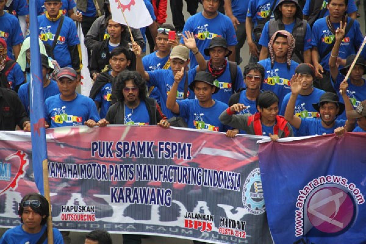 Buruh Semarang usung isu BBM pada "Mayday"