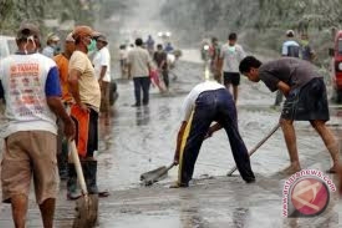 Bupati canangkan bulan bakti gotong royong masyarakat