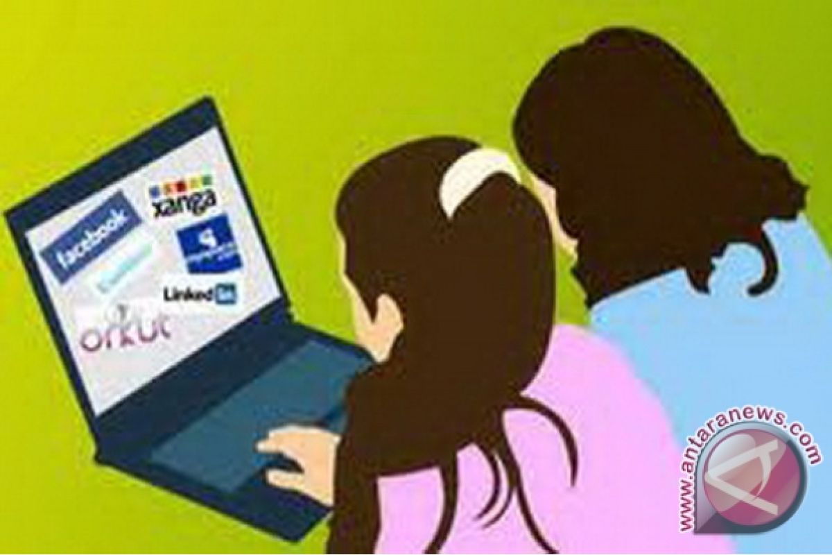 Riset : Perempuan Gunakan Internet untuk 'Ngerumpi'