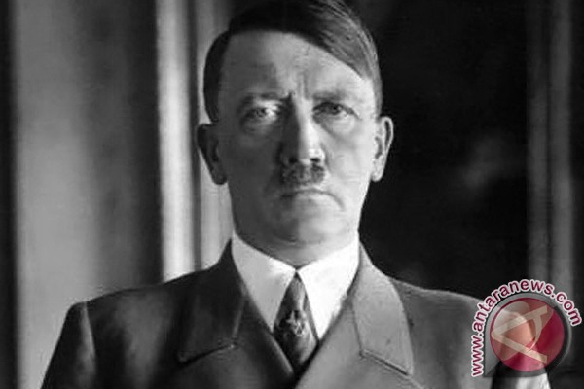 Buku "Mein Kampf" Hitler akan dilelang