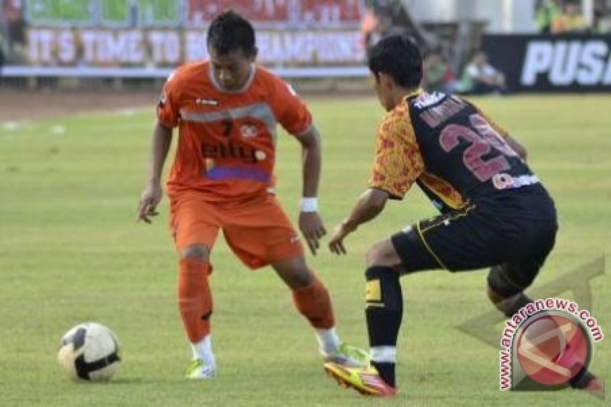 Sriwijaya FC Kalahkan Persisam 2-1