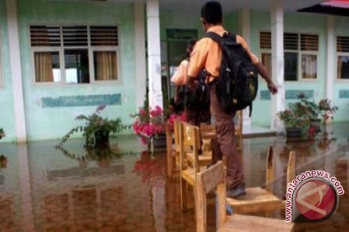 Banjir Tidak Ganggu UN