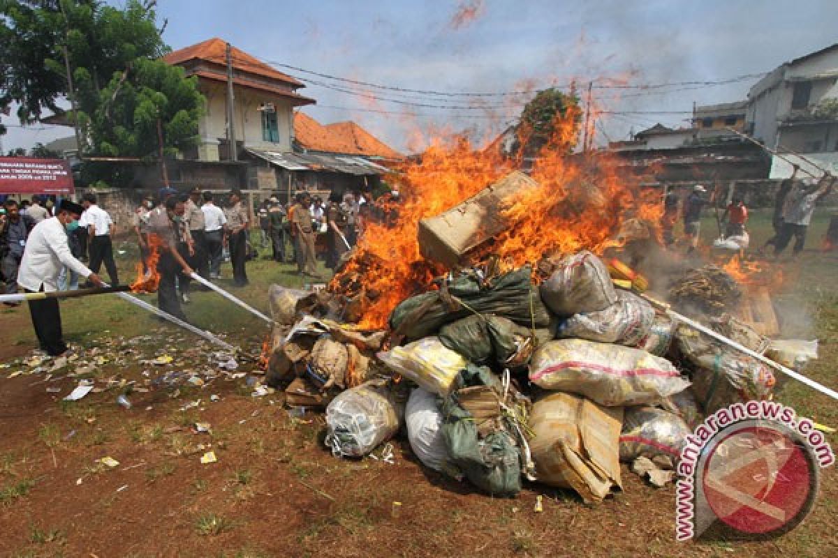Jakarta police destroy Rp1.1 trillion worth of drugs