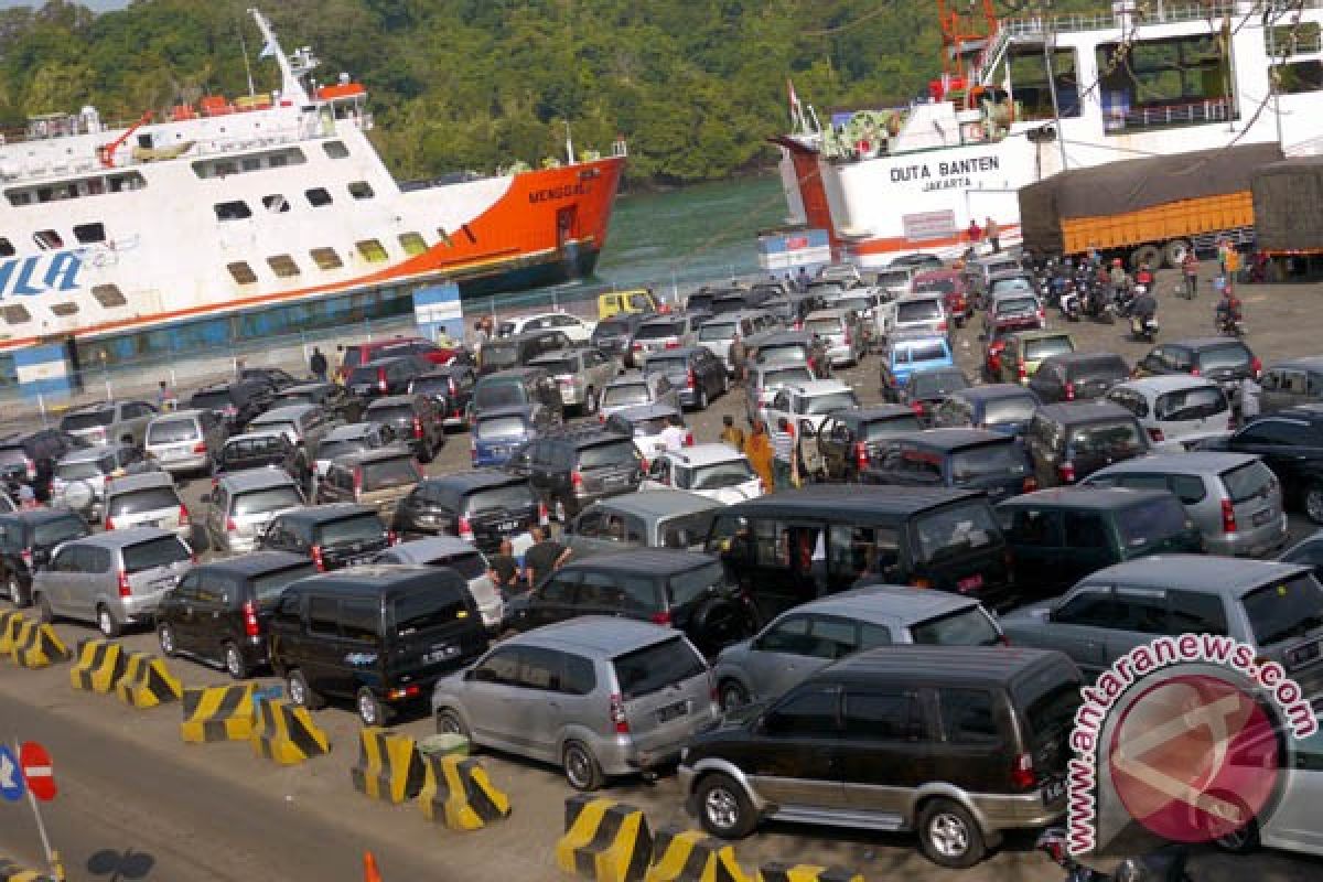 Transportation firm operates 26 ships to serve Merak-Bakauheni ports