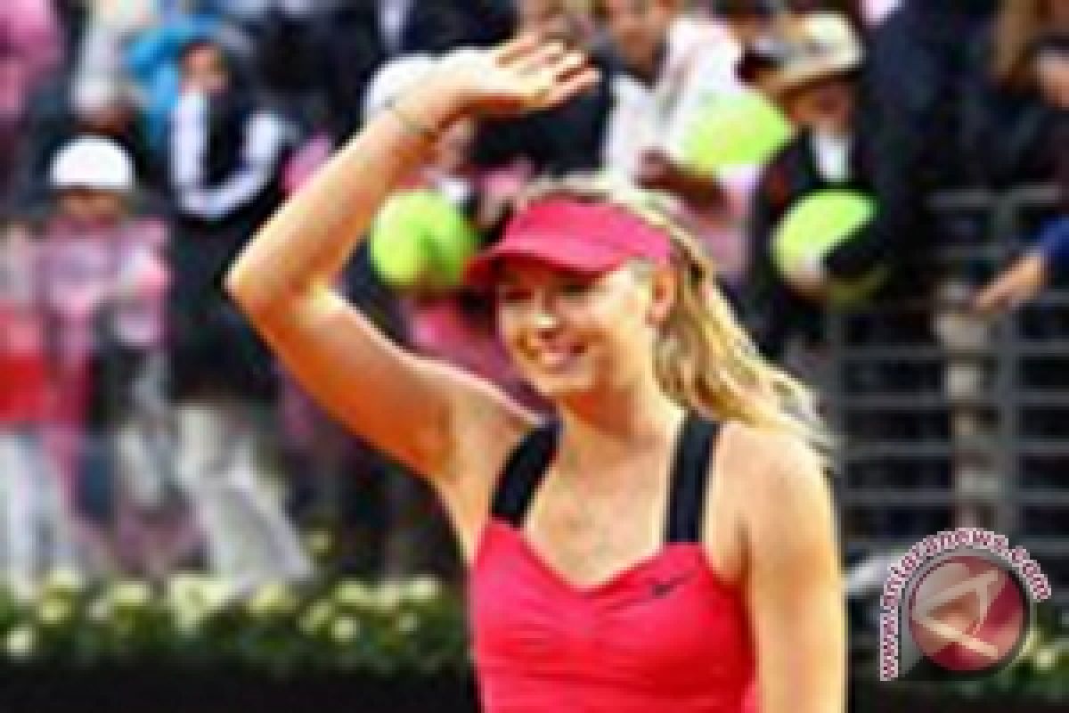 Petenis Cantik Sharapova Melaju