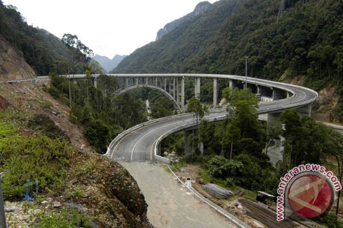 Presiden tinjau proyek Jembatan Kelok 9