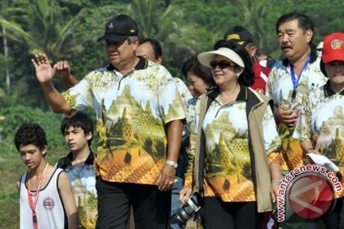 President Yudhoyono covers 4.2 kilometers of Interhash route