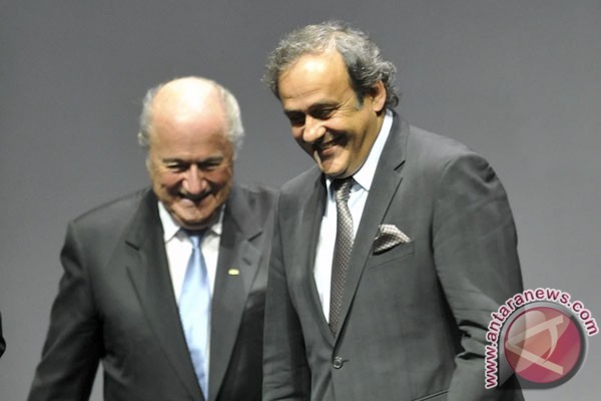 Komite Etik FIFA ajukan sanksi atas Blatter & Platini