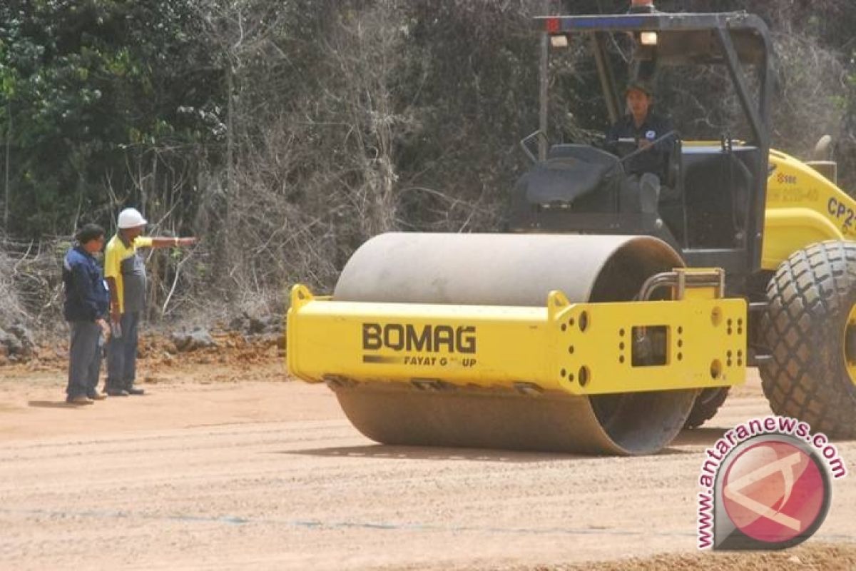 Bupati Penajam Desak Pemprov Perbaiki Jalan Trans Kalimantan