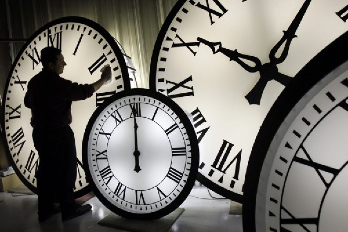 Indonesia mulling over single time zone