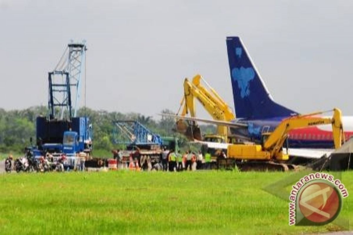 Bandara Supadio kembali dibuka pukul 18.00 WIB