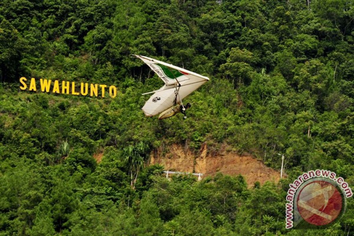 Desa Rantih; bentang alam hutan tropis Sawahlunto