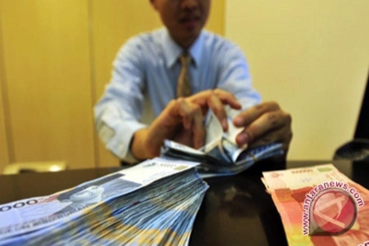 Rupiah Senin pagi menguat menjadi Rp12.107