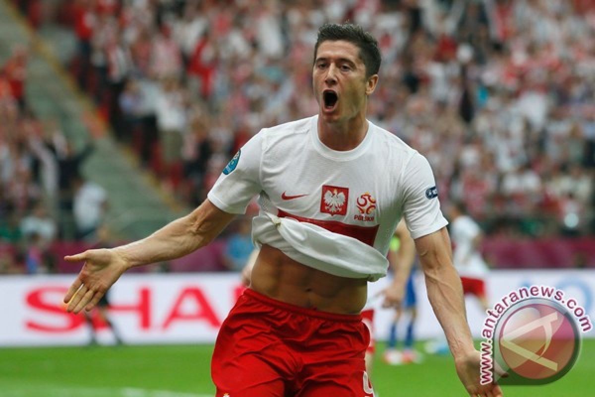 Polandia pesta gol 8-1 ke gawang Gibraltar