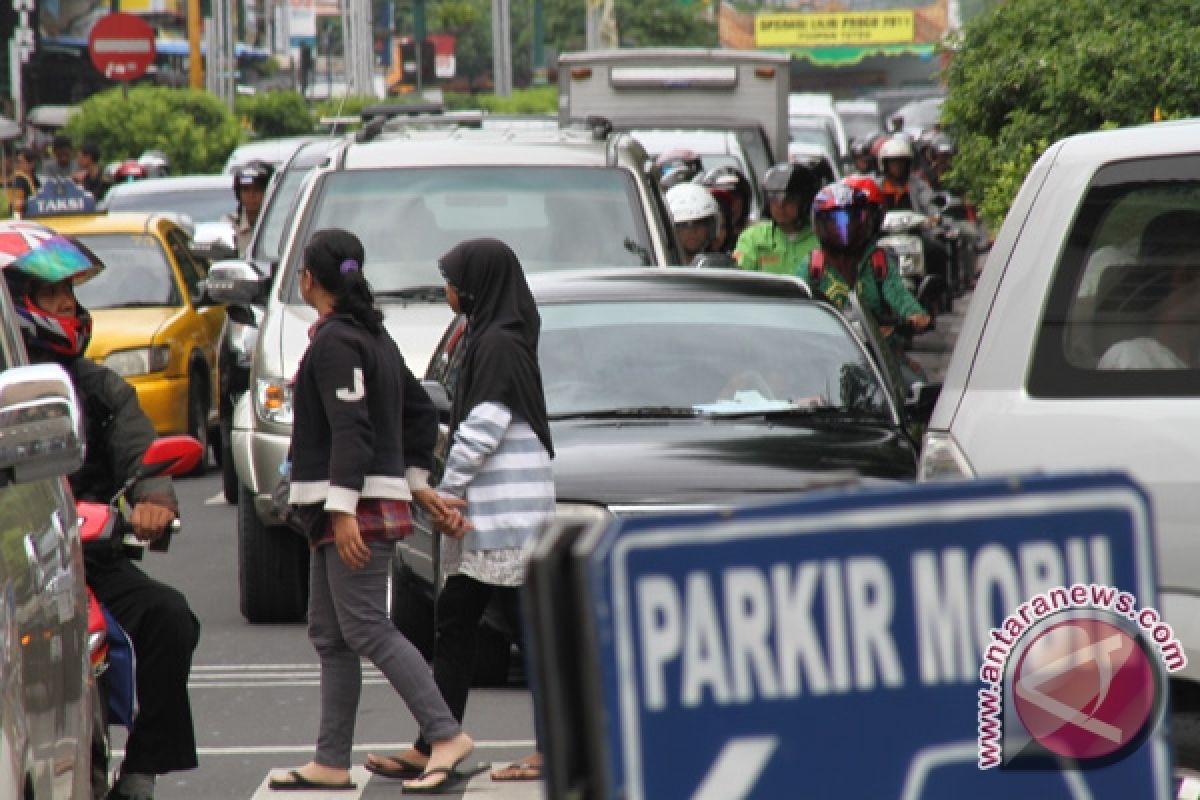 Bantul siapkan 30 kantong parkir Jalan Sudirman 