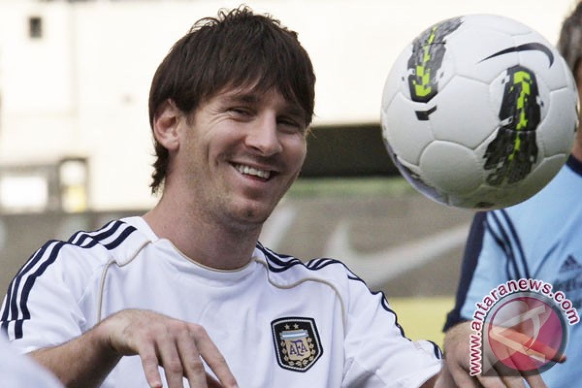 Messi dan Ronaldo berebut menjadi bintang