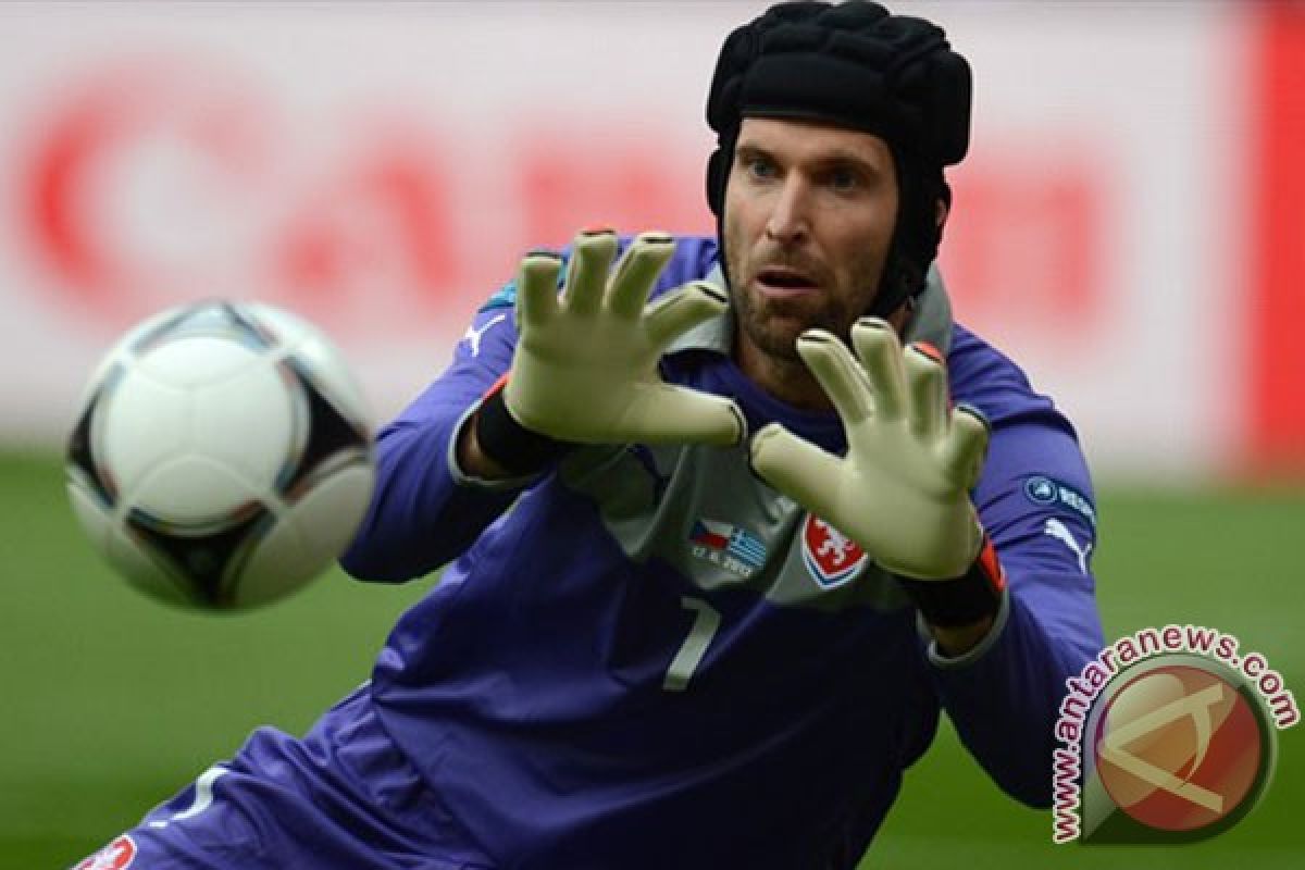 Cech siap hengkang dari Chelsea setelah musim ini