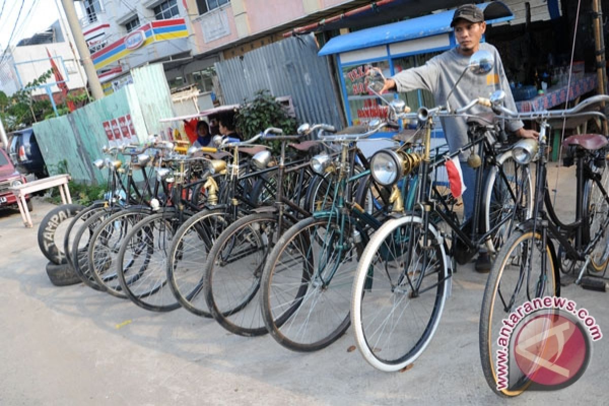 400 Peserta ikut silatnas komunitas  sepeda tua