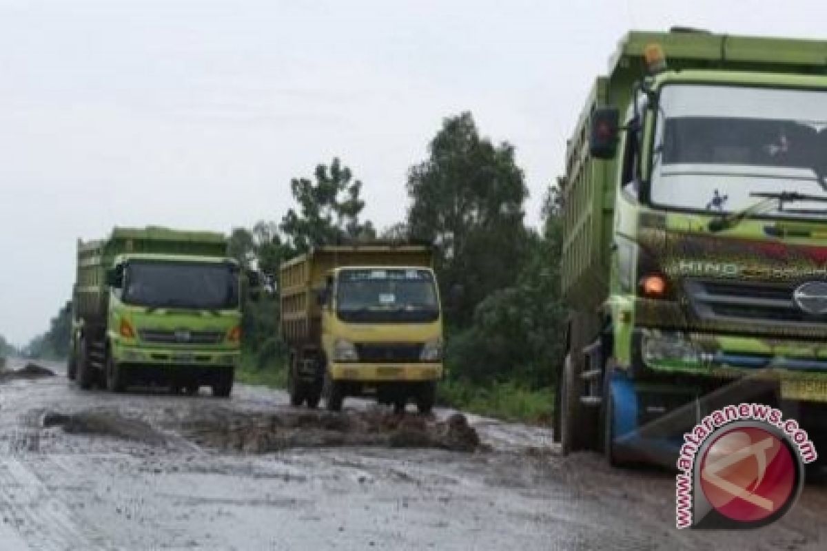 Jalan menuju pelabuhan Tanjung Api-Api dievaluasi 