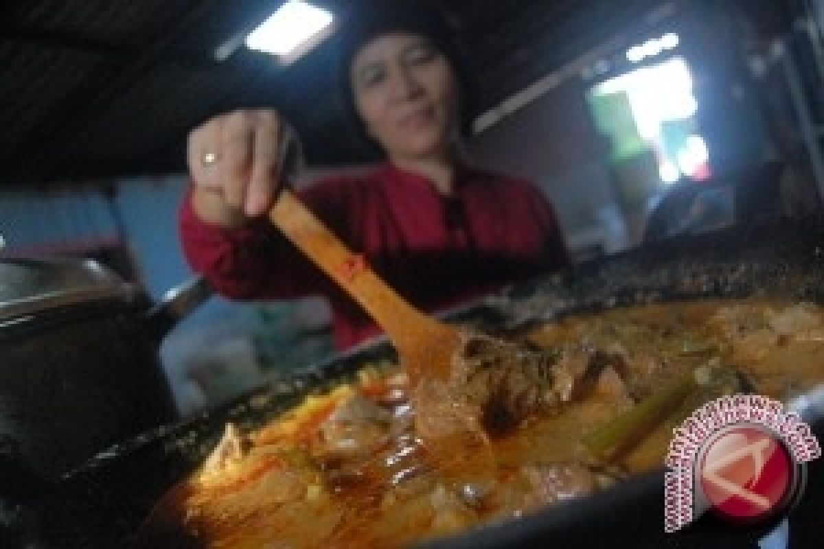 Festival Rendang di Padang, Lazis...