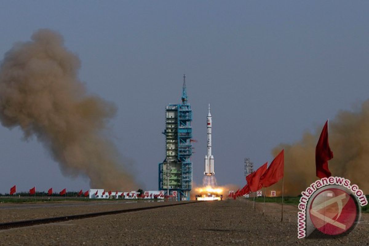 China berhasil luncurkan Shenzhou-10