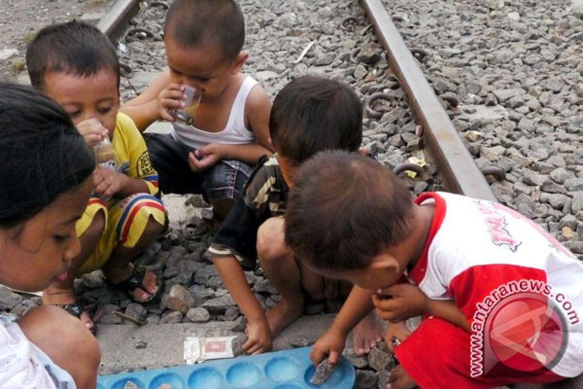 Two million Indonesian children not living with biological parents