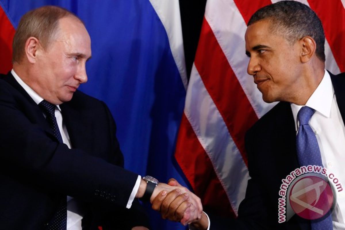 Obama batalkan pertemuan dengan Putin karena kasus Snowden