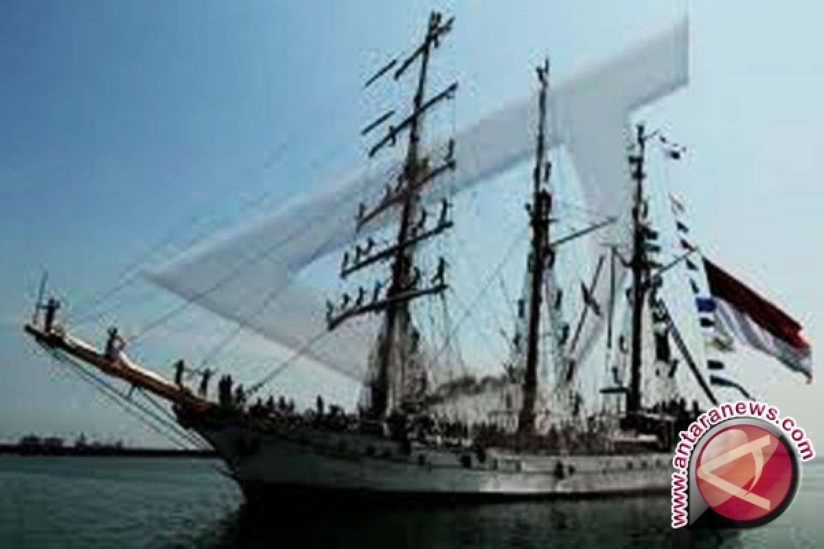 Komandan KRI Dewaruci jamu tamu kehormatan