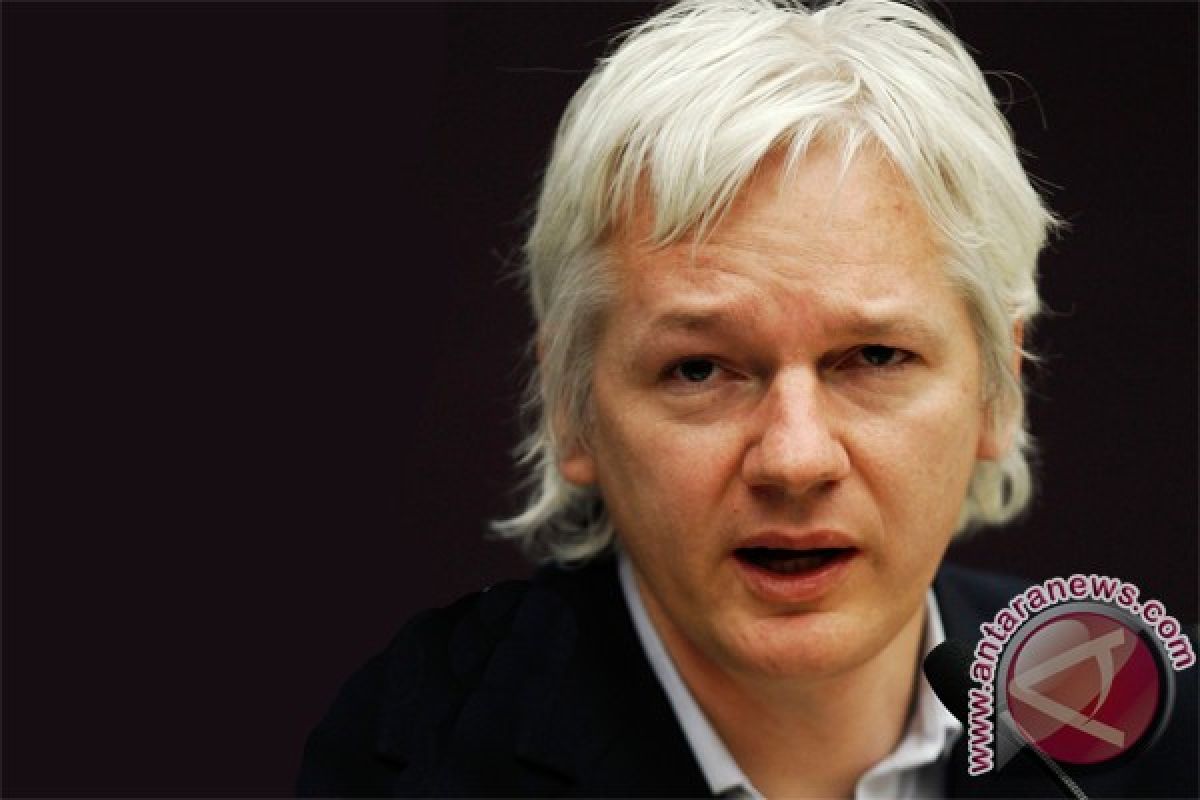 U.K. may enter Ecuador Embassy to arrest Wikileaks founder