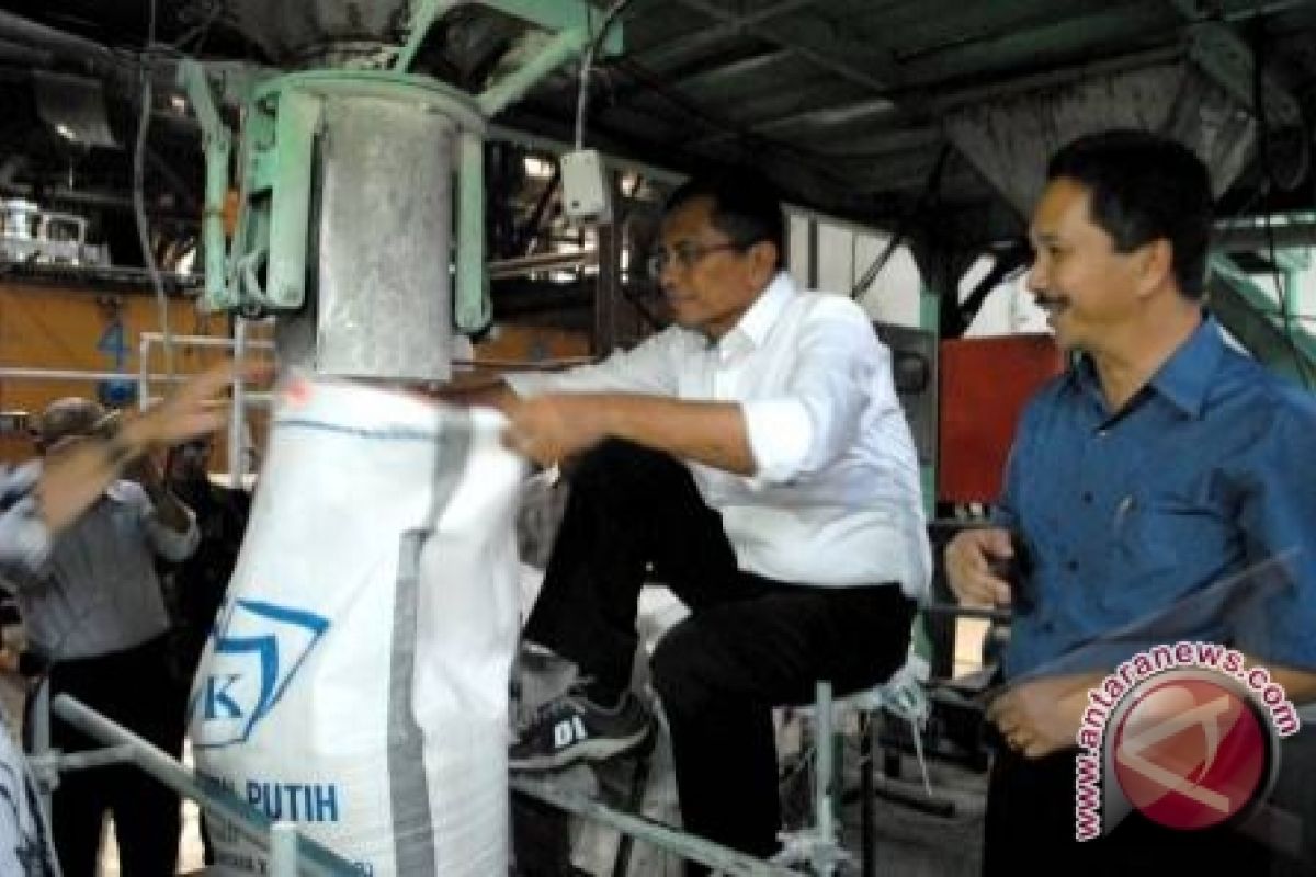 Distributor Gula Pasir Di Palu Timbun Stok