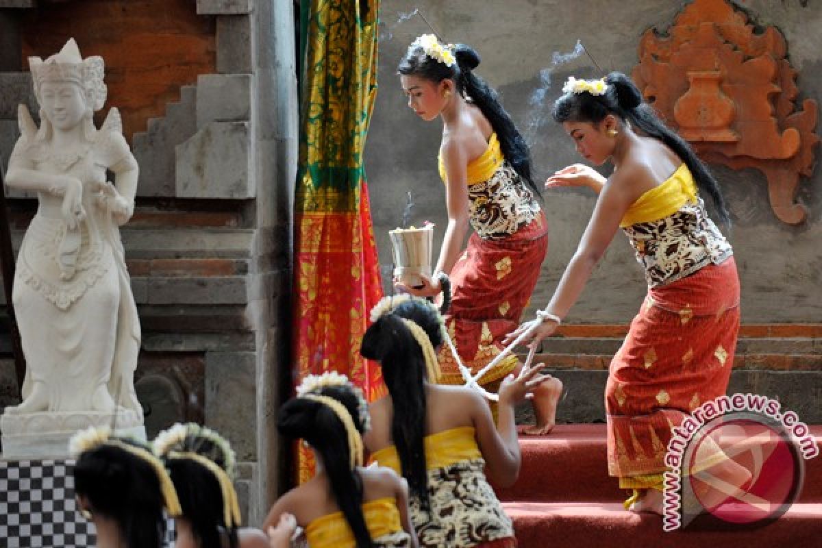 Penari Bali akan tampilkan Tari Nawasari di sidang UNESCO