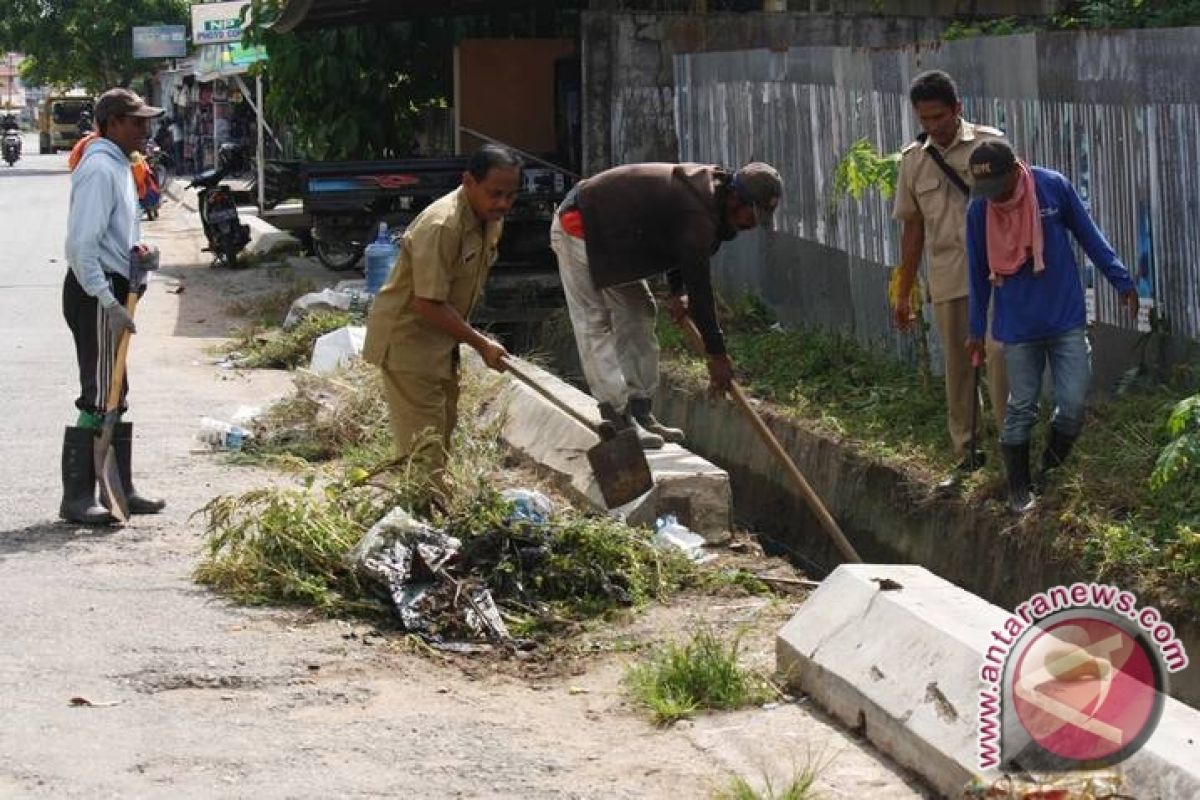 2.000 PNS Kutai Timur Diturunkan Bersihkan Lingkungan 