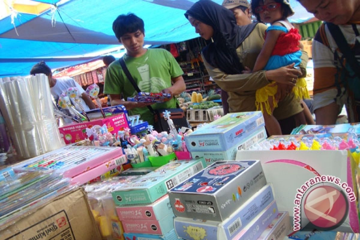 Permintaan perlengkapan sekolah di Palembang masih tinggi