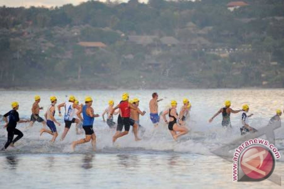 Turis Bali Tak Terusik Isu Tsunami