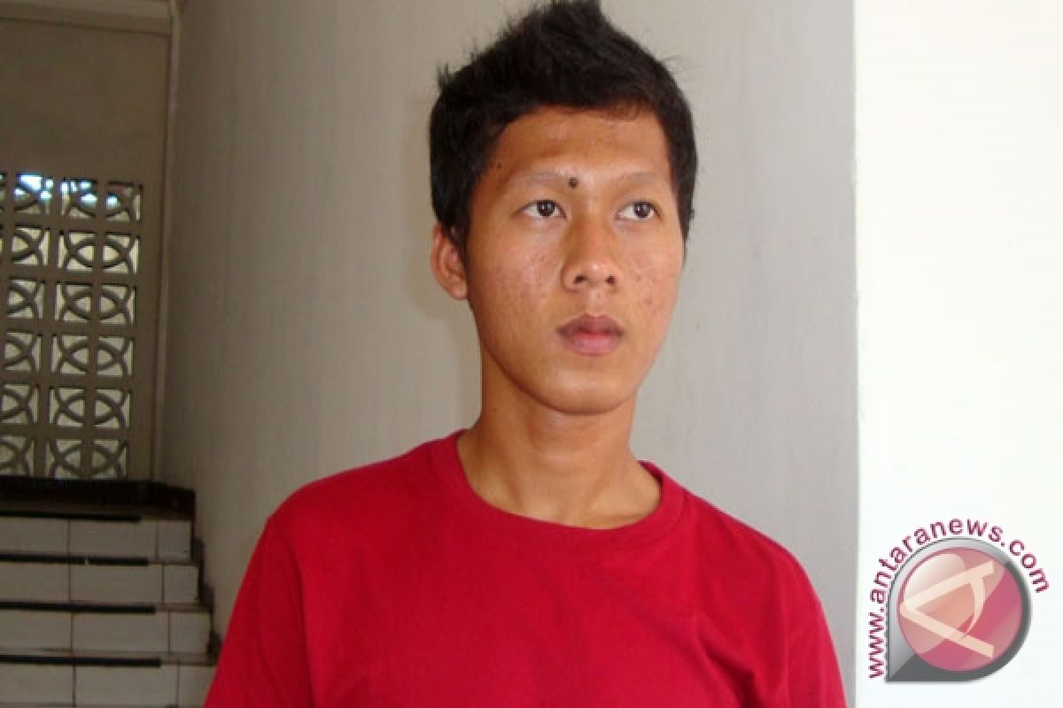 Ambisi penjual koran itu menjadi pemain nasional