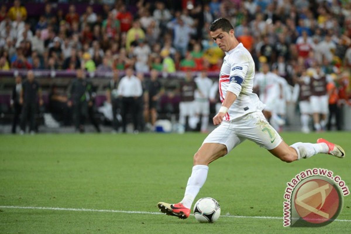 Ronaldo turun, Portugal pun hajar Irlandia 5-1