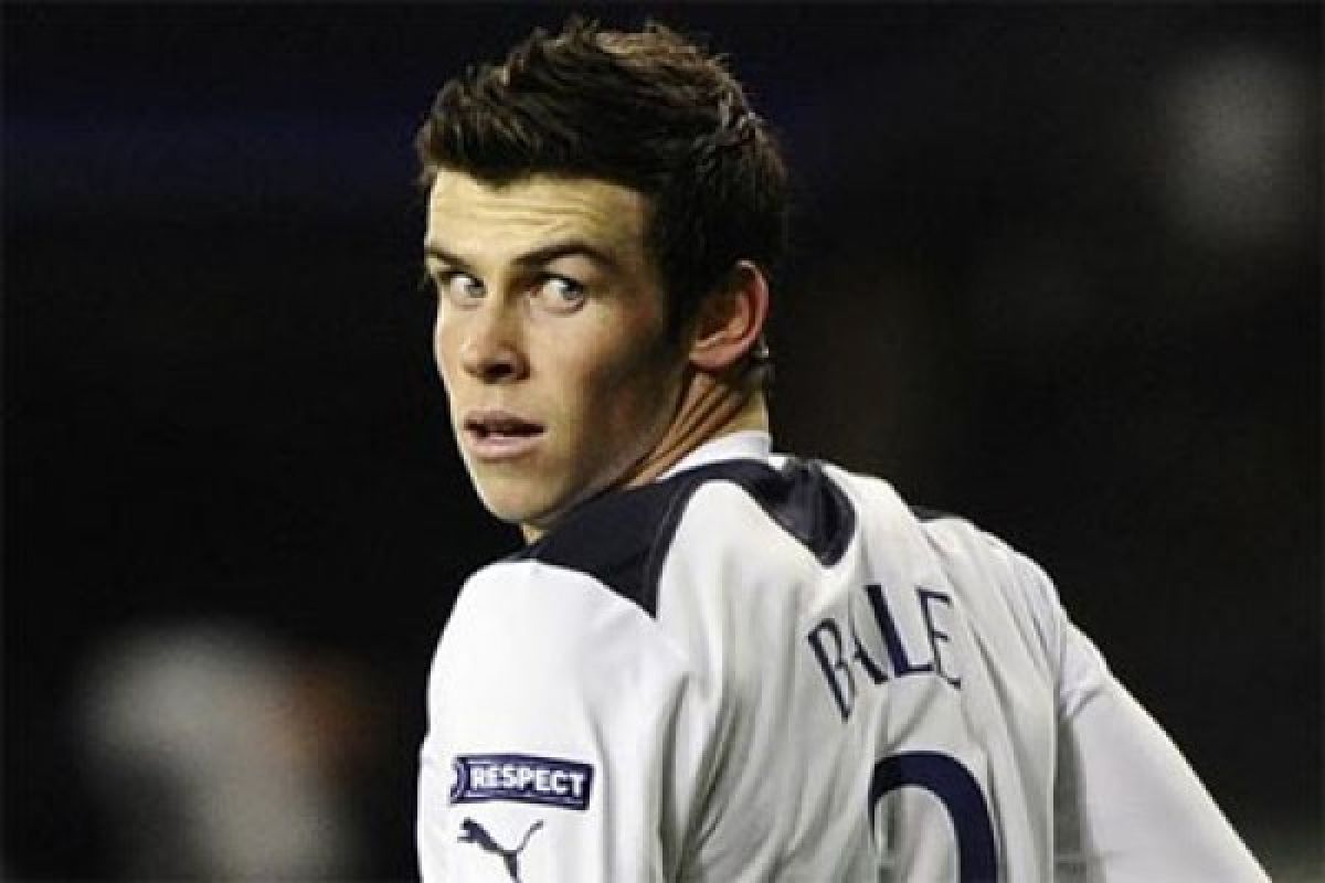 Gareth Bale  pemain terbaik versi PFA