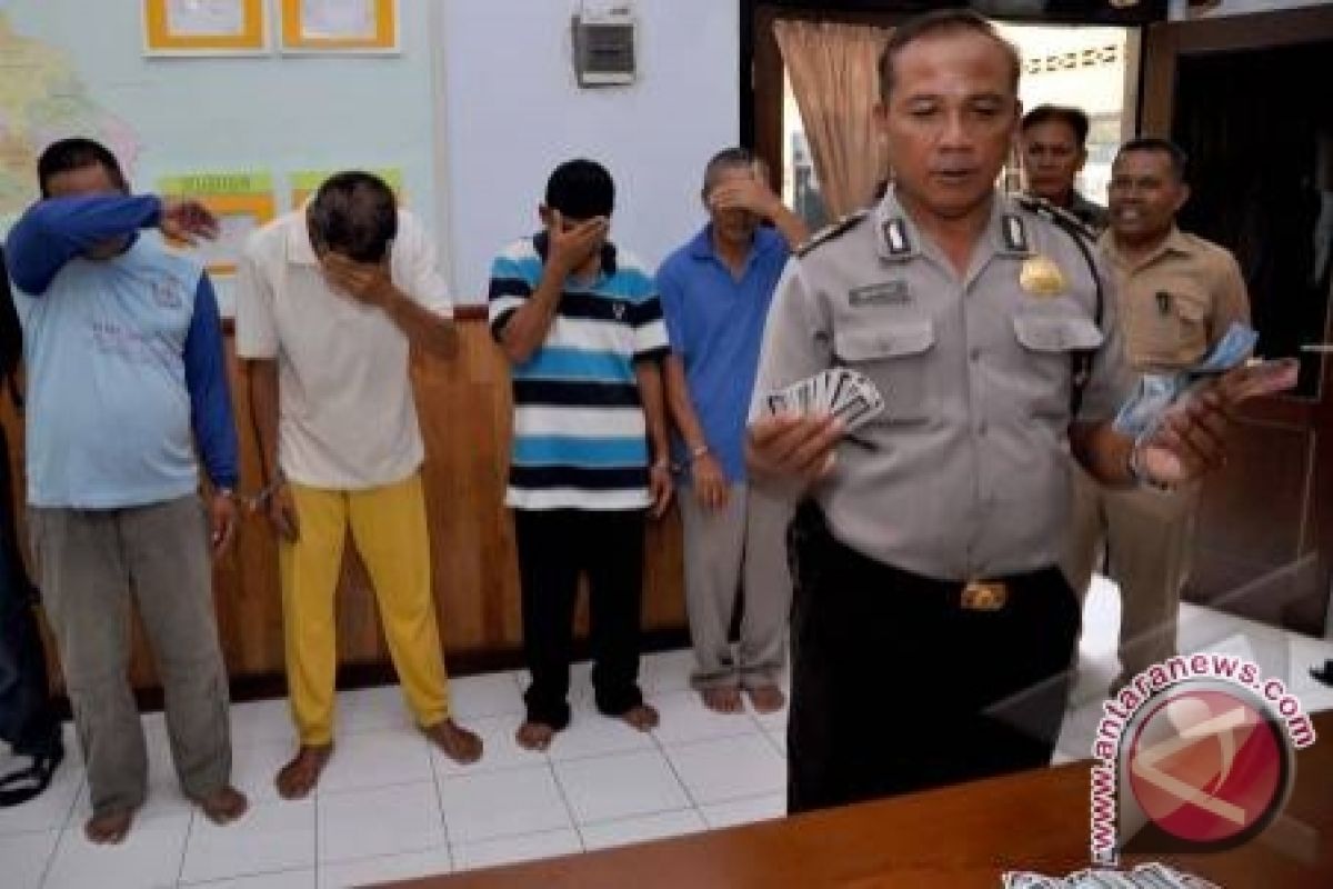 Polres Kulon Progo tangkap pengecer judi togel