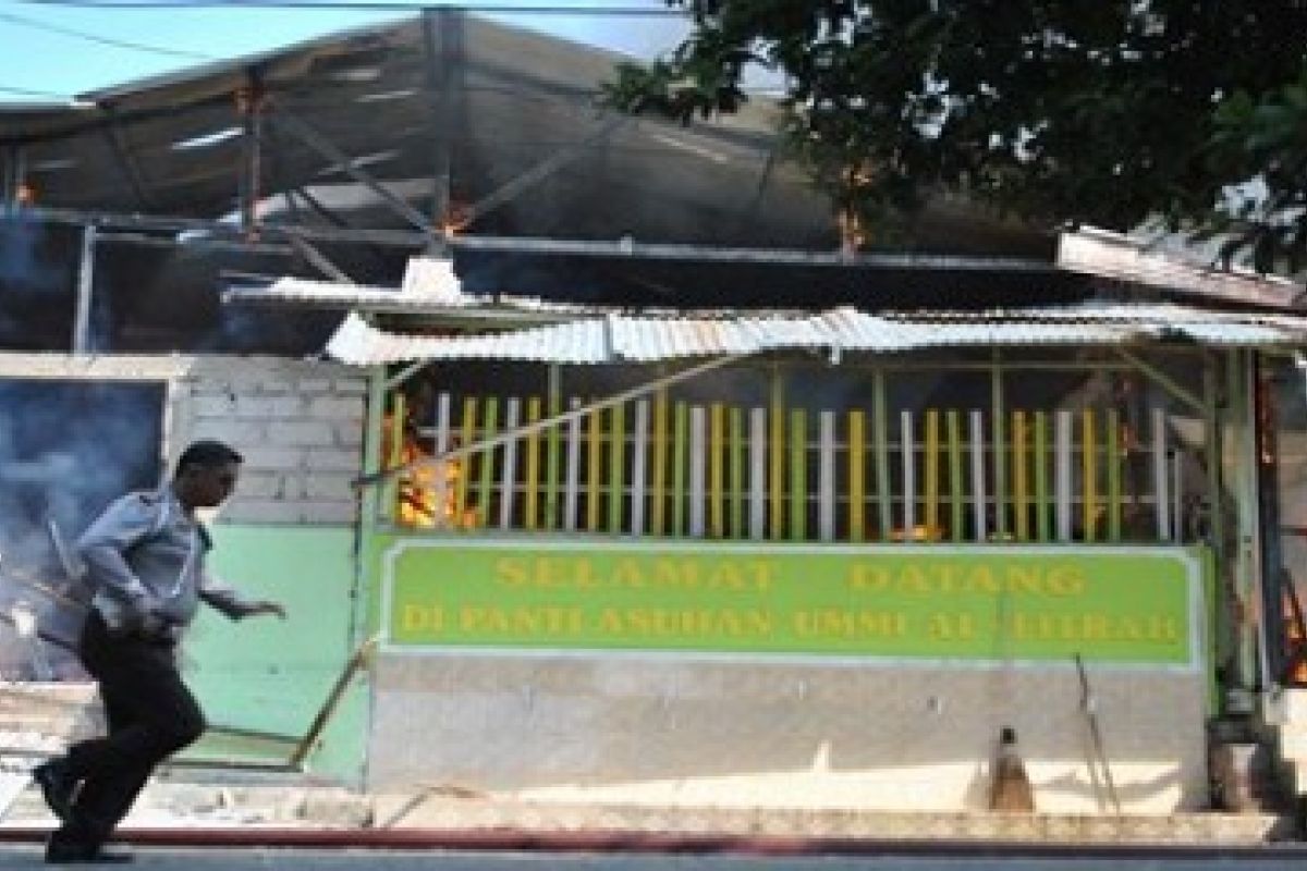 Panti Asuhan Terbakar/Foto Henky Mohari