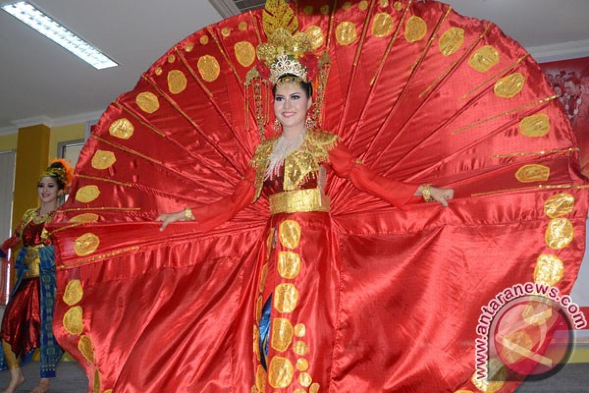 Tari Merak Merah