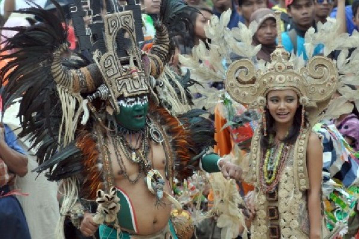 Pentas Ragam Desa Jelang Puncak Festival Petani