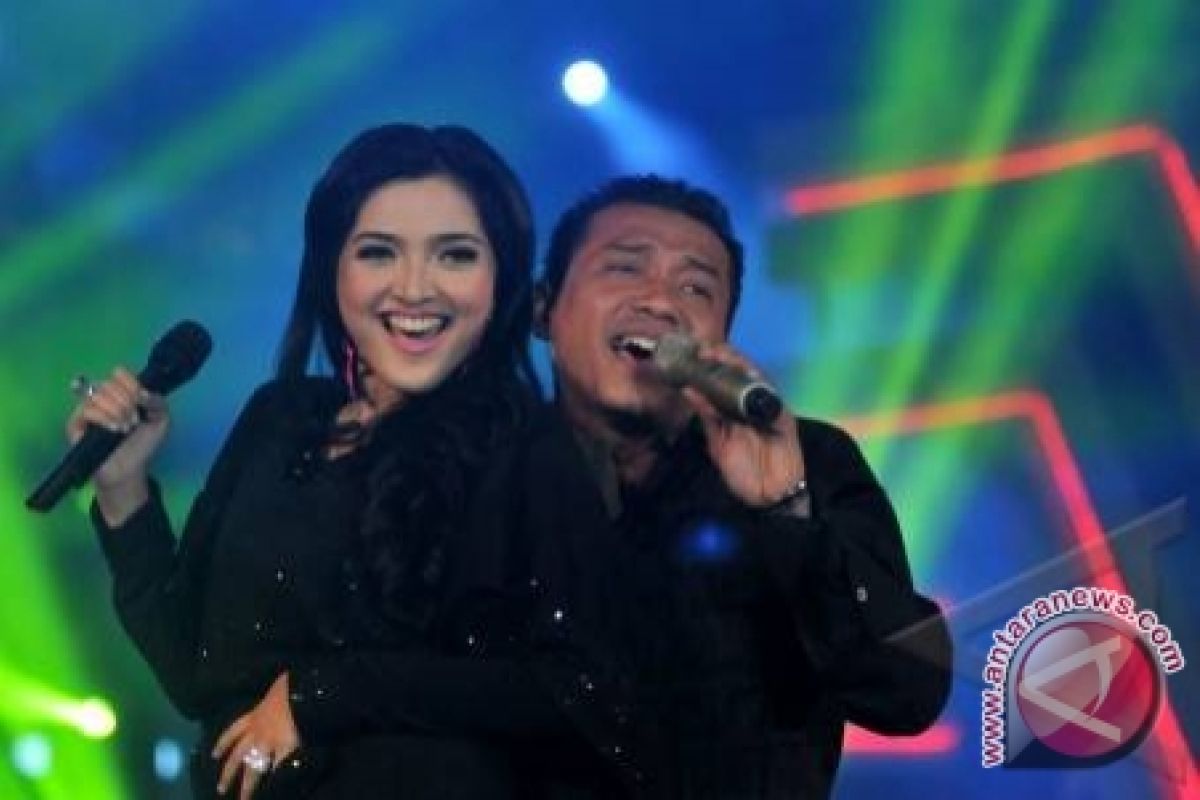 Anang-Ashanty Meriahkan "Artis Pulang Kampung"  