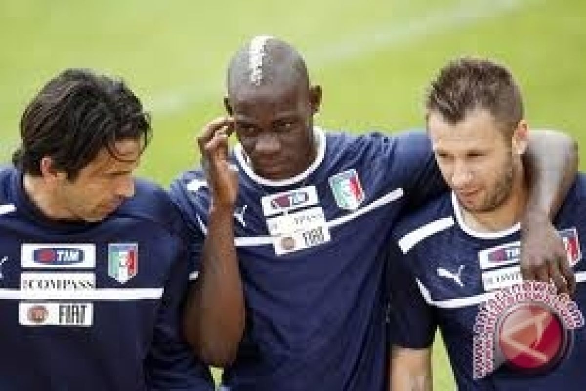 Balotelli bawa Italia imbangi Brazil 2-2