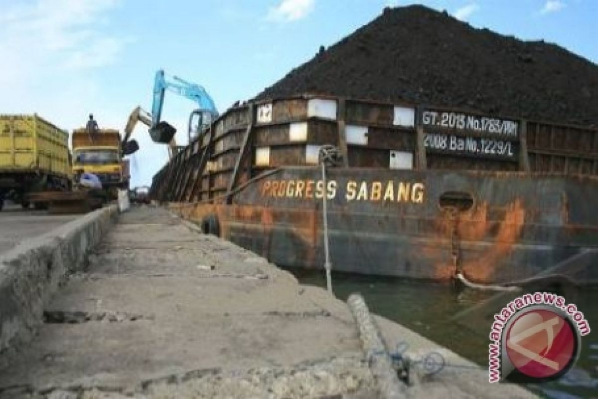 Harga batu bara turun      